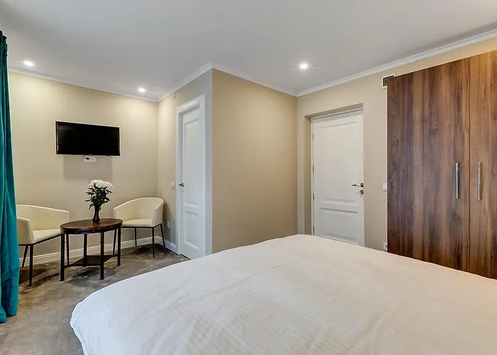 Aparthotel Upstairs Boutique 3*