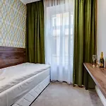 Upstairs Boutique Apartahotel