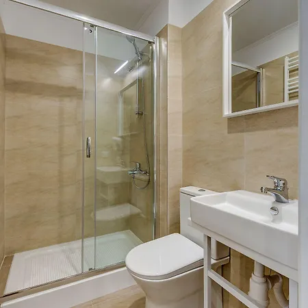 Upstairs Boutique Aparthotel Bucharest
