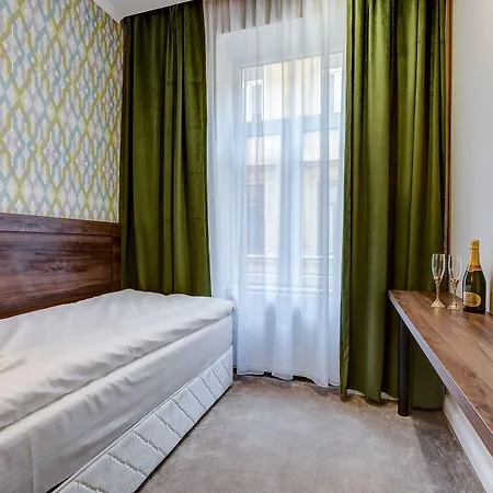 Upstairs Boutique Aparthotel