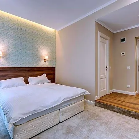 Aparthotel Upstairs Boutique 3*