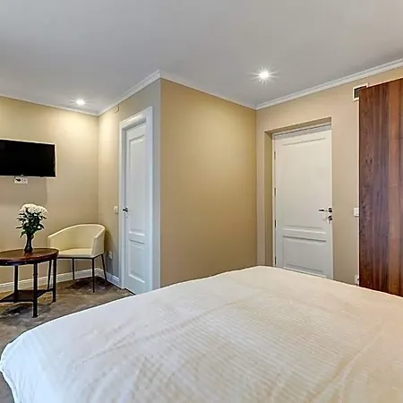 Aparthotel Upstairs Boutique Bucharest