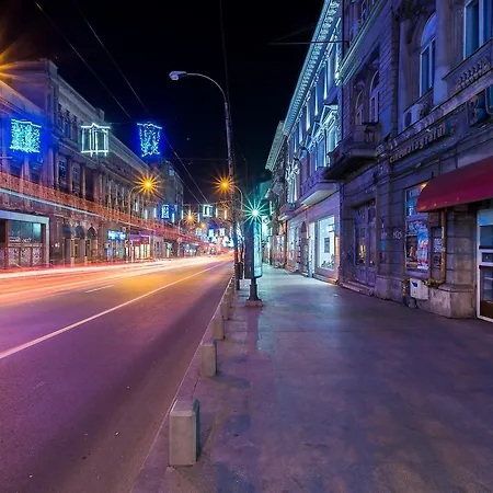 Upstairs Boutique Apartmanhotel Bukarest