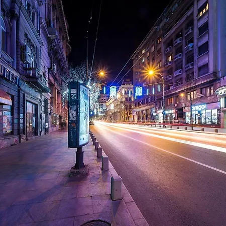 Upstairs Boutique 3* Бухарест