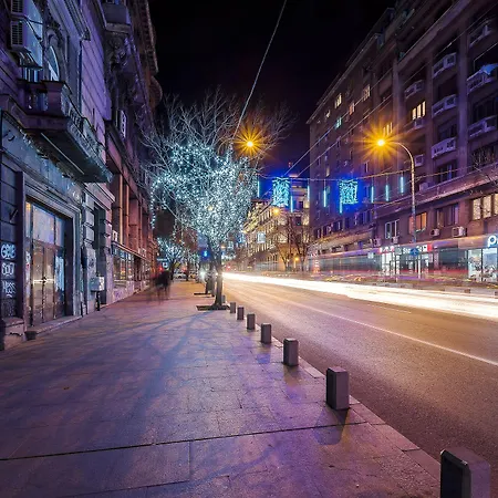 Ξενοδοχείο με διαμερίσματα Upstairs Boutique